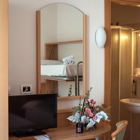 Adria Hotel 3*